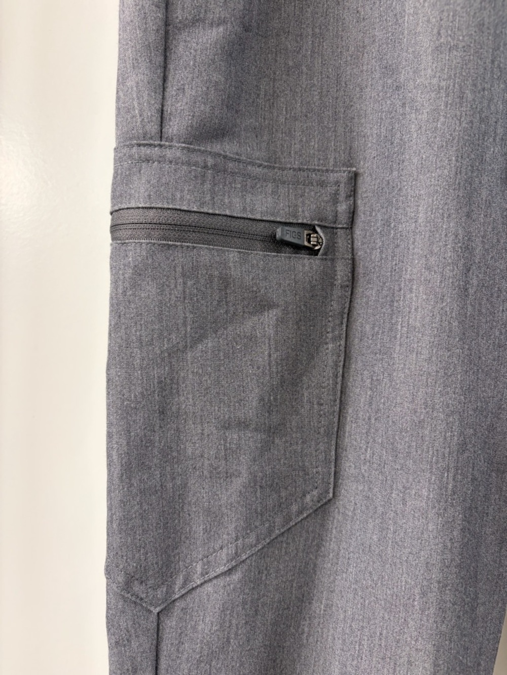 Figs graphite scrub set size Small - Picture 10 of 16